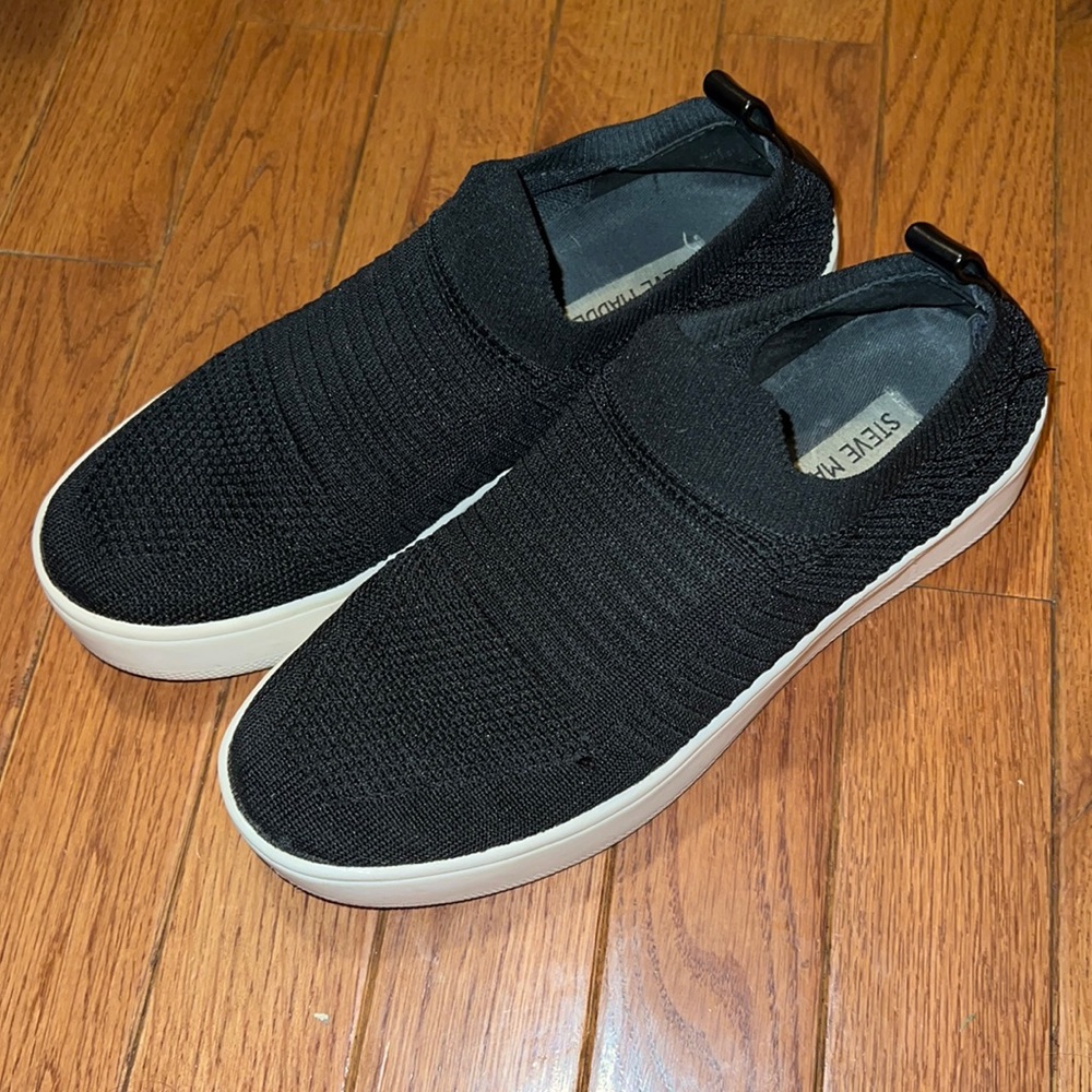 Steve Madden Beale slip on sneaker size 6